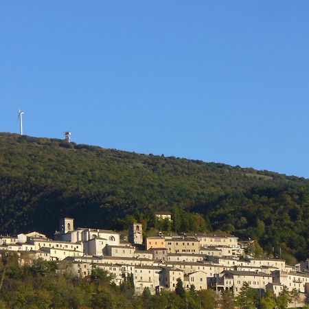 Il Risveglio Dei Sensi Villa Fossato di Vico Luaran gambar
