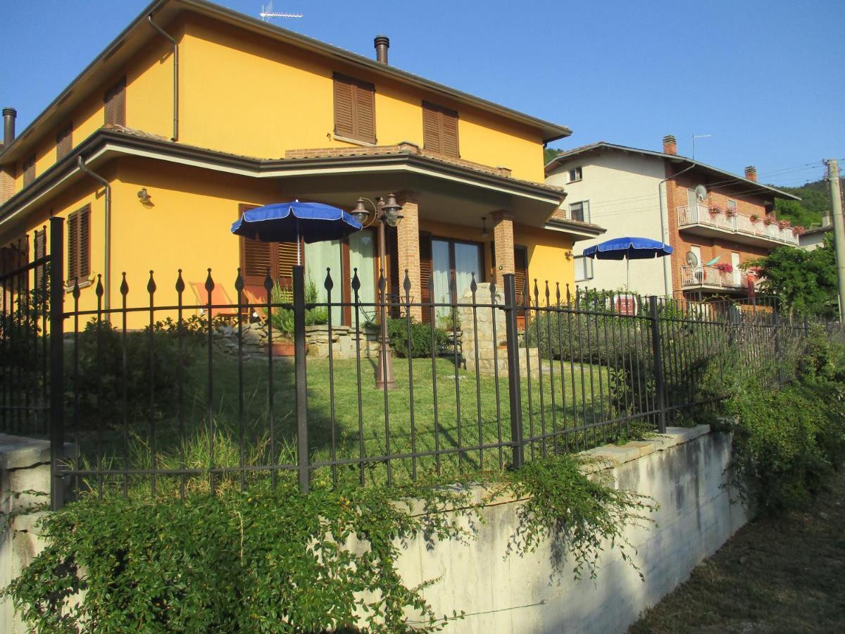 Il Risveglio Dei Sensi Villa Fossato di Vico Luaran gambar